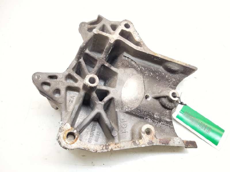 Recambio de soporte motor derecho inferior para opel vectra c berlina 1.9 cdti referencia OEM IAM   