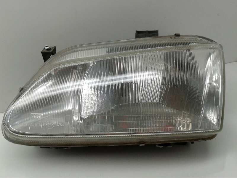 Recambio de faro izquierdo para renault megane i berlina hatchback (ba0) 1.6e europa referencia OEM IAM 4706  