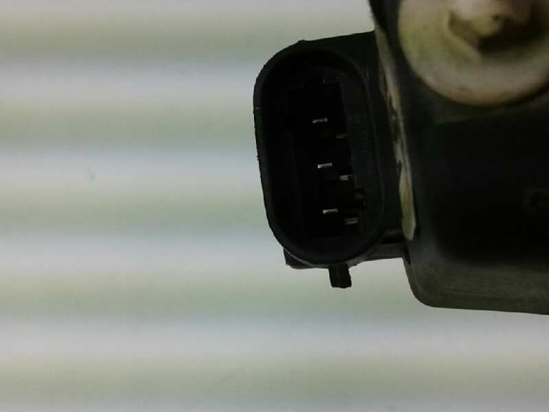 Recambio de faro izquierdo para renault megane i berlina hatchback (ba0) 1.6e europa referencia OEM IAM 4706  