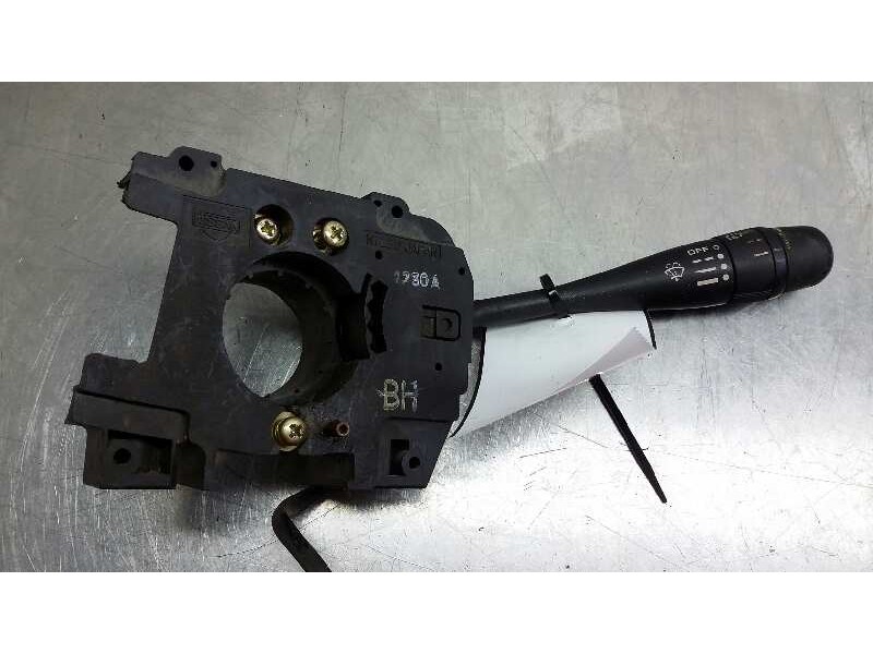 Recambio de mando limpia para nissan sunny berlina (n13) referencia OEM IAM  MANDO LIMPIA NISSAN SUNNY 30972