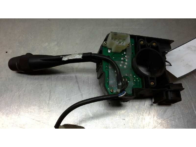 Recambio de mando limpia para nissan sunny berlina (n13) referencia OEM IAM  MANDO LIMPIA NISSAN SUNNY 30972