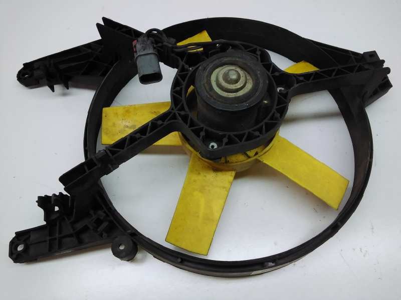 Recambio de electroventilador para nissan micra (k11) básico (k11) referencia OEM IAM 8240355  