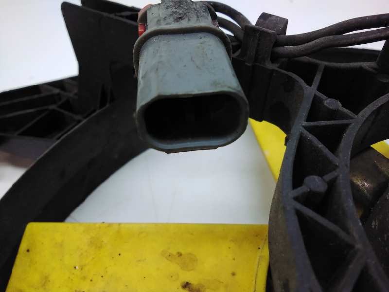 Recambio de electroventilador para nissan micra (k11) básico (k11) referencia OEM IAM 8240355  