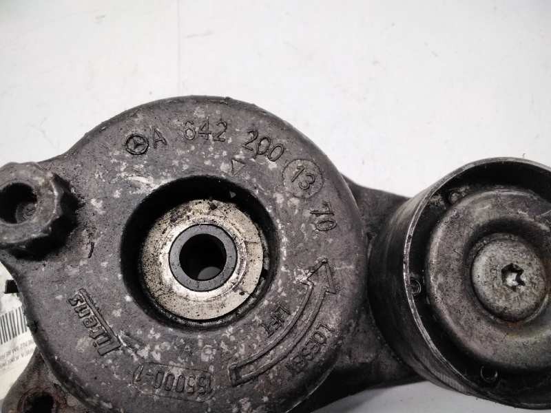 Recambio de tensor correa auxiliar para mercedes clase m (w164) 3.0 cdi cat referencia OEM IAM 6422001370  