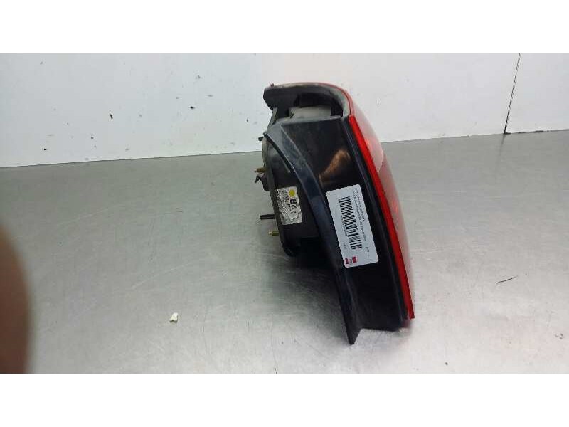 Recambio de piloto trasero derecho para hyundai elantra (xd) 2.0 gls (5-ptas.) (2004) referencia OEM IAM 924022D710  