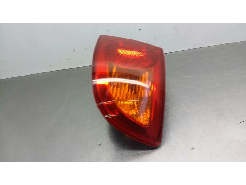 Recambio de piloto trasero derecho para hyundai elantra (xd) 2.0 gls (5-ptas.) (2004) referencia OEM IAM 924022D710  