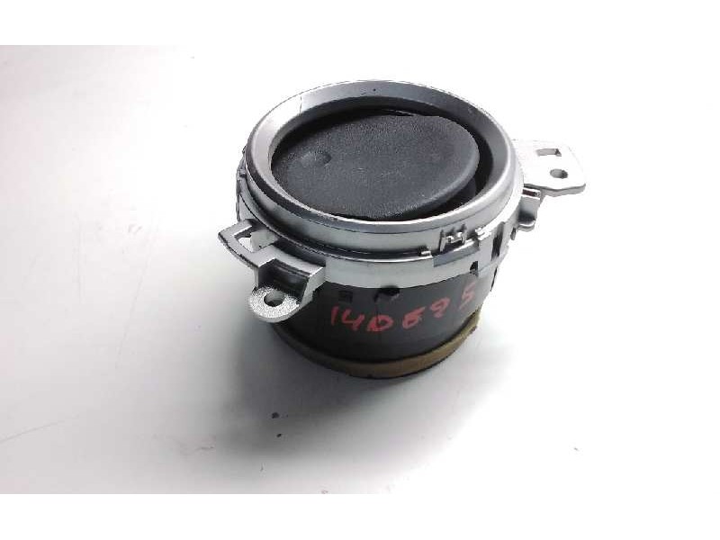 Recambio de aireador izquierdo para toyota auris hybrid active referencia OEM IAM   