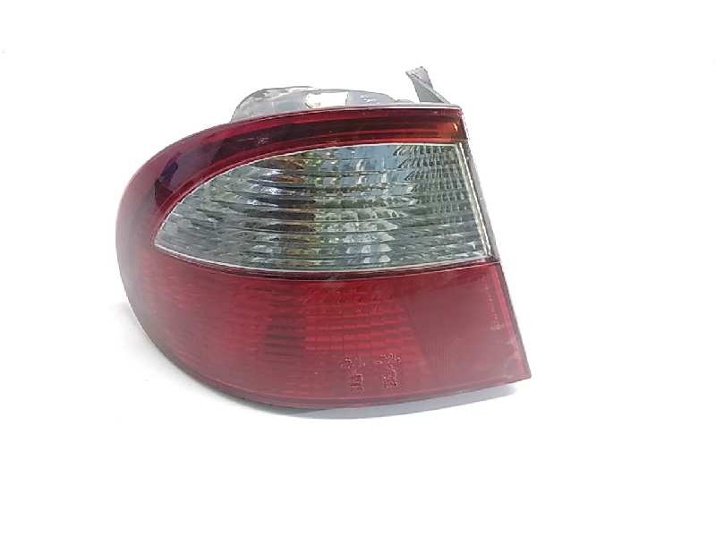 Recambio de piloto trasero izquierdo para daewoo lanos referencia OEM IAM   31952