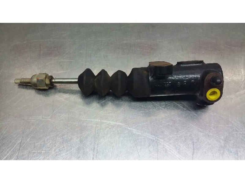 Recambio de bombin embrague para nissan trade 3.0 diesel referencia OEM IAM 212015 NISSAN 