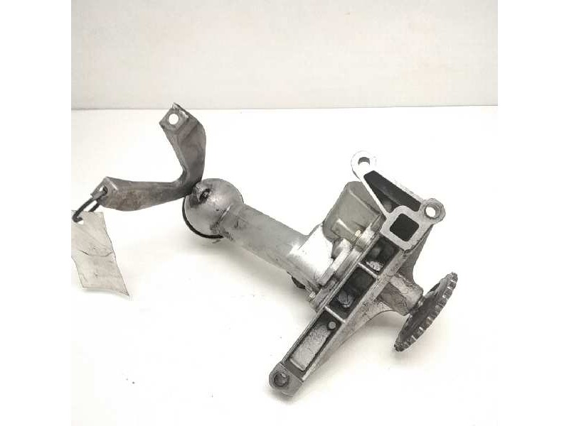 Recambio de bomba aceite para mercedes vito (w638) combi 2.3 diesel referencia OEM IAM 6031811320  