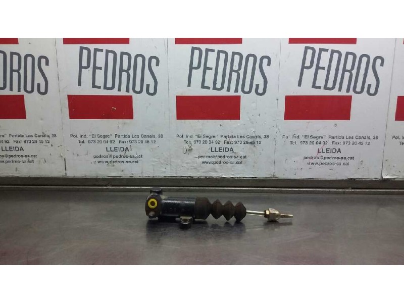 Recambio de bombin embrague para nissan trade 3.0 diesel referencia OEM IAM 212015 NISSAN 