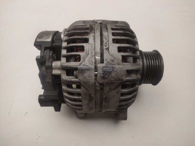 Recambio de alternador para volkswagen passat berlina (3c2) 2.0 tdi referencia OEM IAM 8E1011710-791  