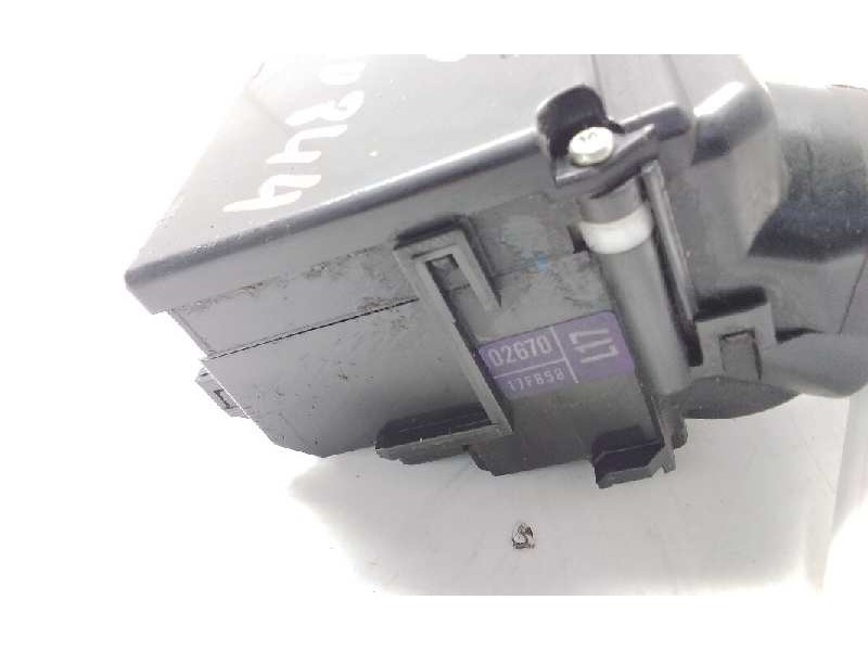 Recambio de mando limpia para toyota auris touring sports (e18) hybrid active referencia OEM IAM 0267017F858  