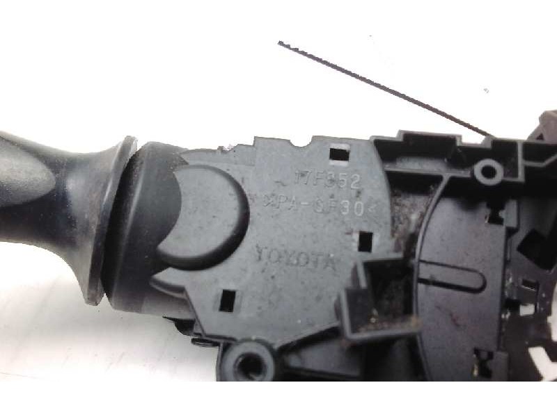 Recambio de mando intermitentes para toyota auris touring sports (e18) hybrid active referencia OEM IAM 17F852  