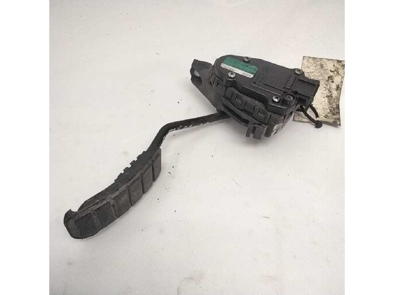 Recambio de pedal acelerador para renault master ii phase 2 caja cerrada 2.5 diesel referencia OEM IAM 7700314525  
