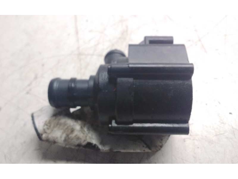 Recambio de bomba agua electrica para volkswagen passat berlina (3c2) highline referencia OEM IAM 5Q0965561B  