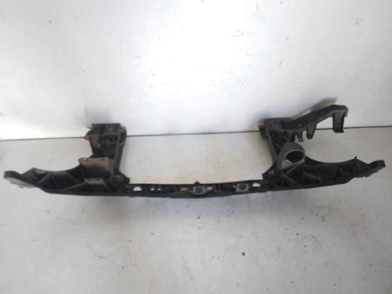 Recambio de defensa delantera para mercedes sprinterii caja cerrada (desde 01.06) 311/315 cdi 4x4 (906.631/633/635/637) referenc