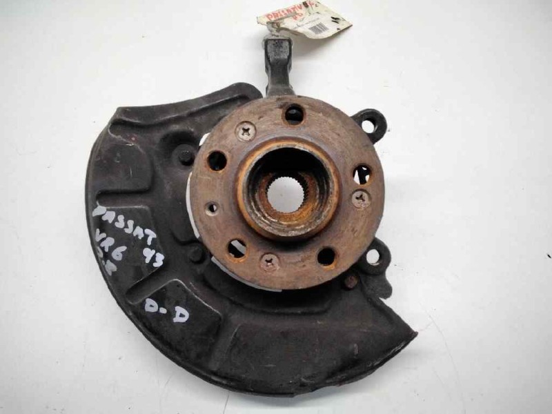 Recambio de mangueta delantera derecha para volkswagen passat berlina (3b2) 1.8 20v turbo referencia OEM IAM   33071