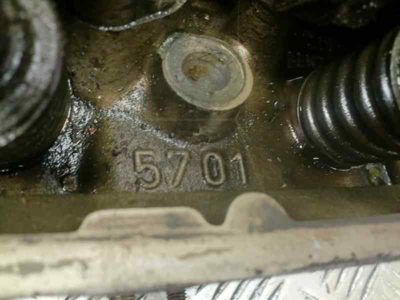 Recambio de culata para mercedes clase c (w201) berlina 2.3 cat referencia OEM IAM 5701  33126