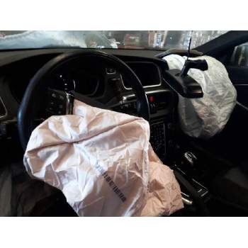 volvo v40 del año 2017