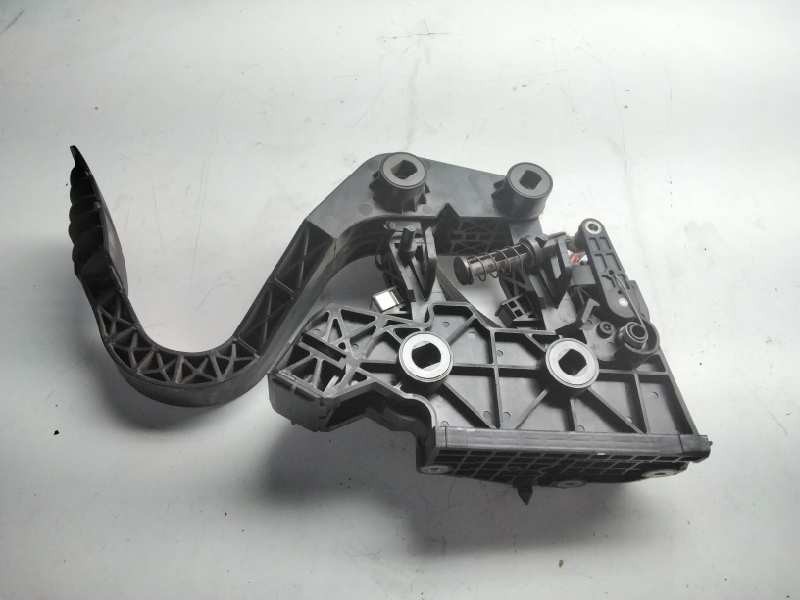 Recambio de potenciometro pedal para scania serie p/g/r (l-clase) 12.7 diesel referencia OEM IAM 2395418  
