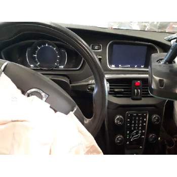 volvo v40 del año 2017