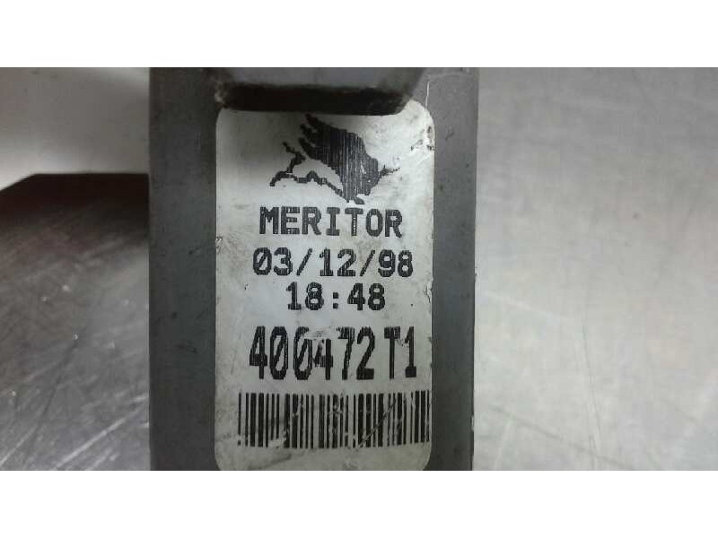 Recambio de motor elevalunas delantero derecho para peugeot 106 (s1) referencia OEM IAM 400472T1  