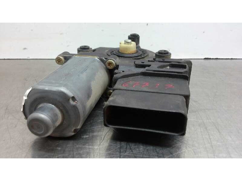 Recambio de motor elevalunas trasero derecho para volkswagen passat berlina (3b2) 1.9 tdi referencia OEM IAM 0130821696 ELEV.PTA