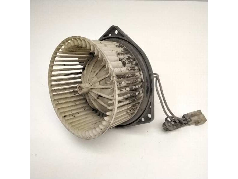 Recambio de motor calefaccion para nissan serena (c23m) 2.3 diesel referencia OEM IAM 0130111153  