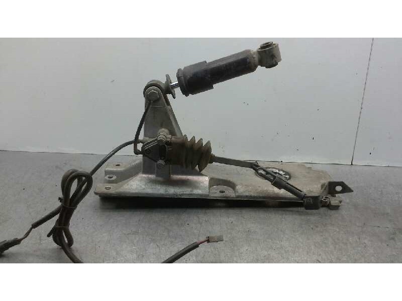 Recambio de soporte cabina trasero derecho para renault magnum 480 referencia OEM IAM   