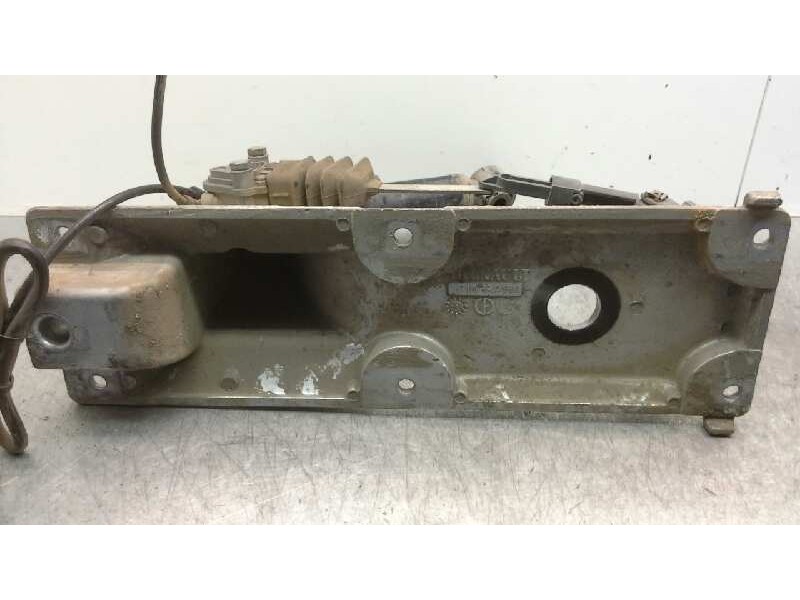 Recambio de soporte cabina trasero derecho para renault magnum 480 referencia OEM IAM   