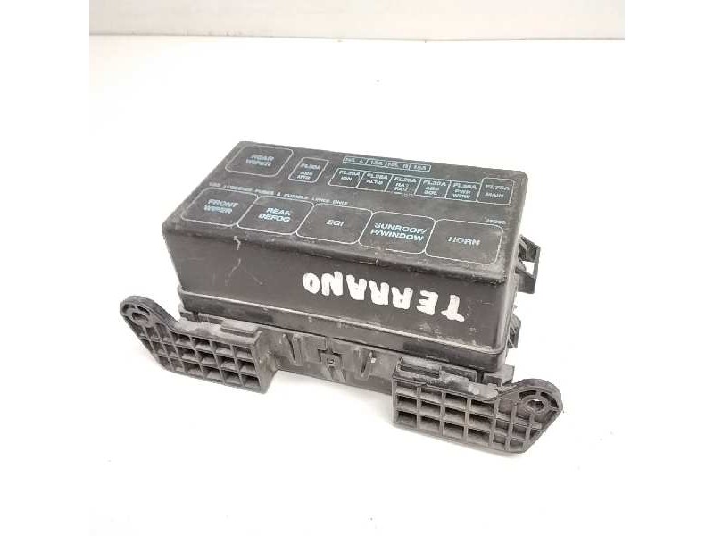 Recambio de caja fusibles para nissan terrano/terrano.ii (r20) s (3-ptas.) referencia OEM IAM 71543025 71543024 