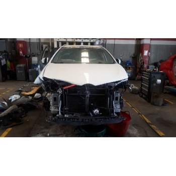 toyota auris touring sports (e18) del año 2015
