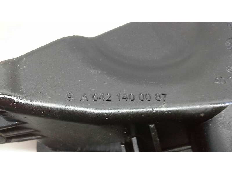 Recambio de silenciador de aire para mercedes clase m (w164) 320 / 350 cdi (164.122) referencia OEM IAM 6421400087  