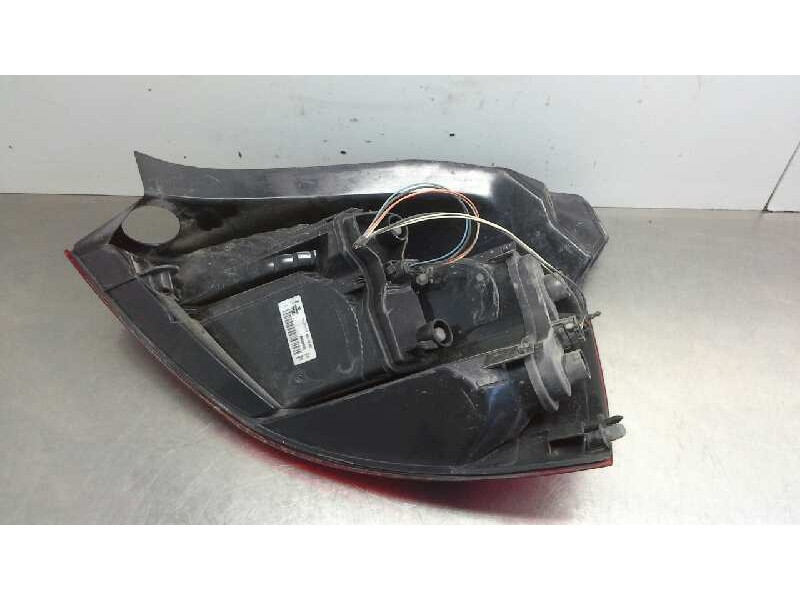 Recambio de piloto trasero izquierdo para renault megane ii berlina 5p 1.6 16v referencia OEM IAM   