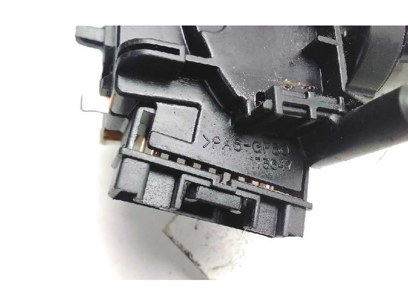 Recambio de mando intermitentes y limpia para toyota yaris verso (ncp2/nlp2) 1.5 linea luna referencia OEM IAM 173647  