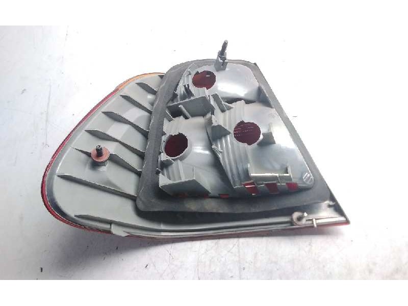 Recambio de piloto trasero derecho para bmw serie 3 berlina (e46) 2.0 16v diesel cat referencia OEM IAM 8364922  