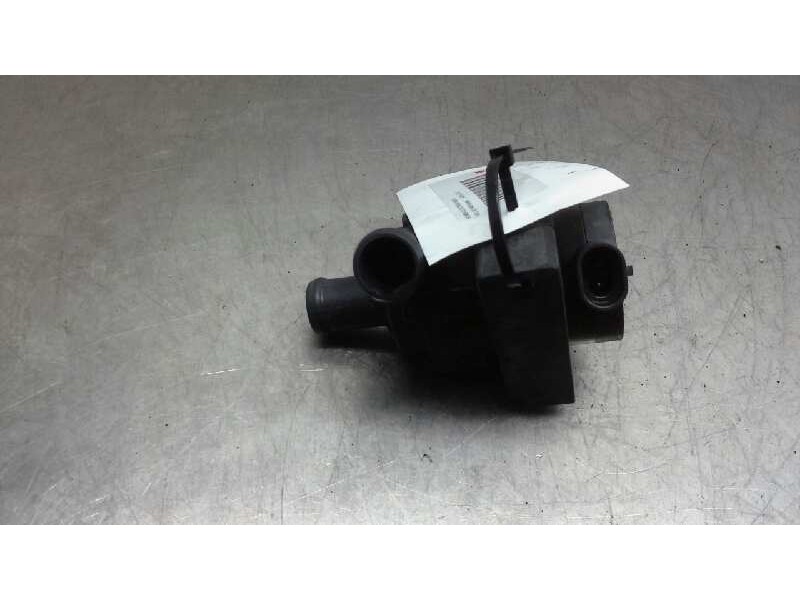 Recambio de bomba agua electrica para volvo v40 kinetic referencia OEM IAM   