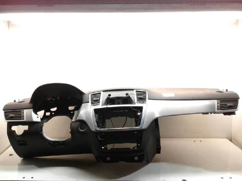 Recambio de salpicadero para mercedes clase m (w166) ml 350 cdi bluetec edition 1 (166.024) referencia OEM IAM A1665402313 A1666