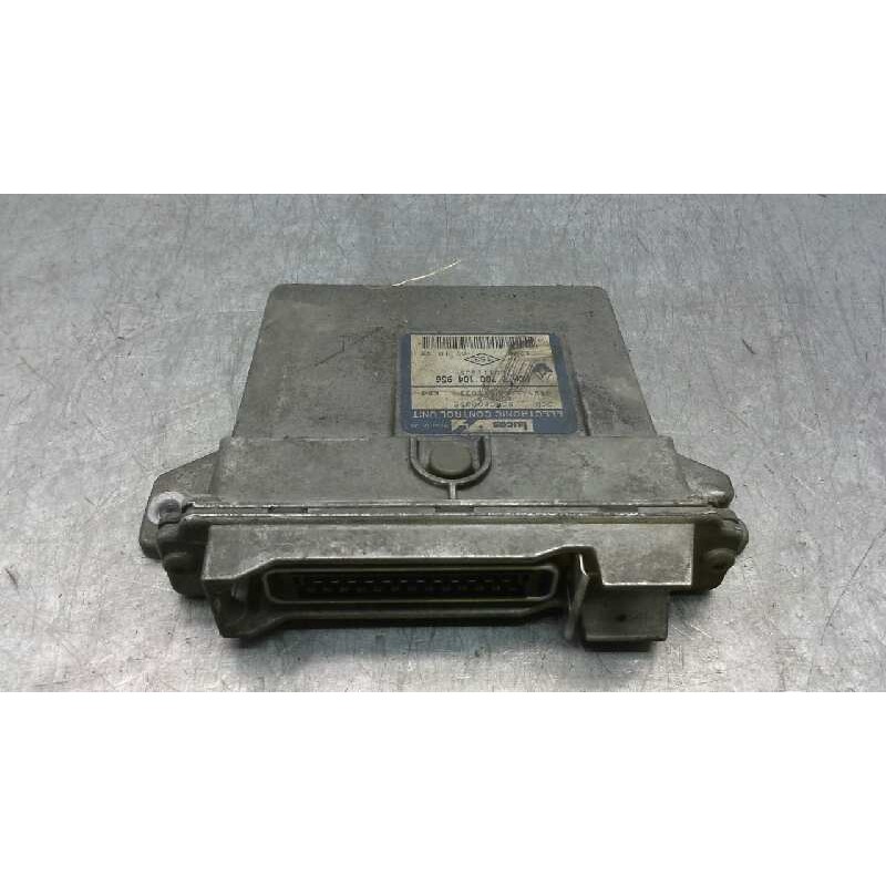 Recambio de centralita motor uce para renault clio ii fase i (b/cbo) 1.9 d referencia OEM IAM 7700104956 250 