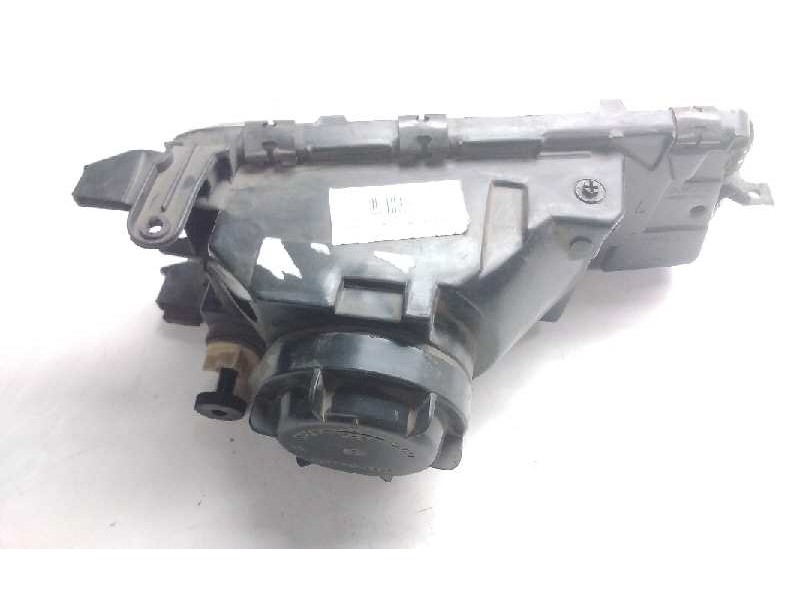 Recambio de faro izquierdo para opel vectra b berlina referencia OEM IAM MOP141H031  