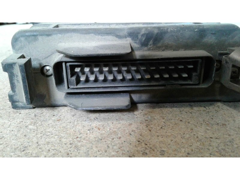 Recambio de centralita motor uce para mercedes clase c (w201) berlina e 190 (201.024) referencia OEM IAM 0280800100 0025453632 3