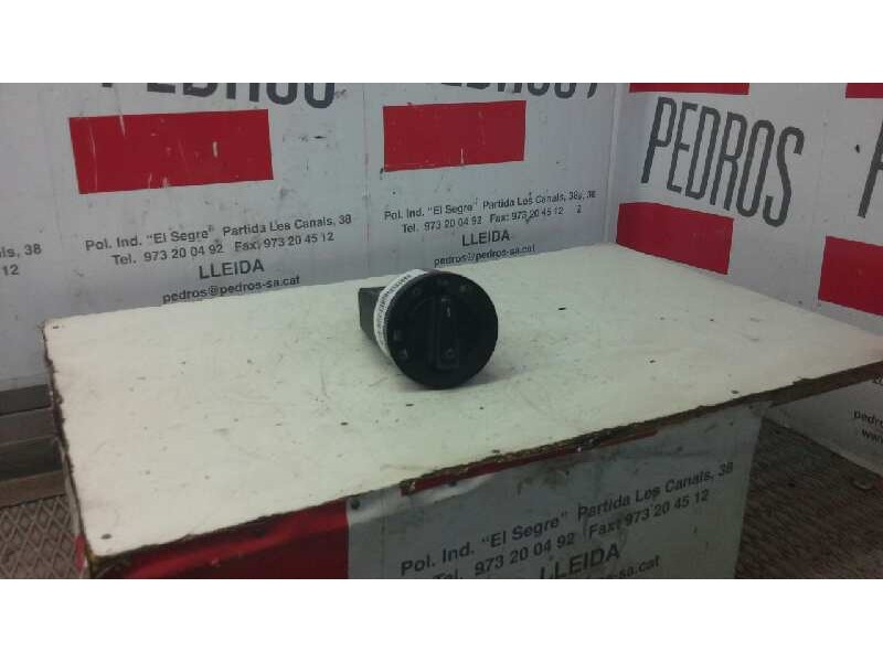 Recambio de mando luces para volkswagen polo berlina (6n2) 1.4 16v referencia OEM IAM 052031088915 052031088915 052031088915