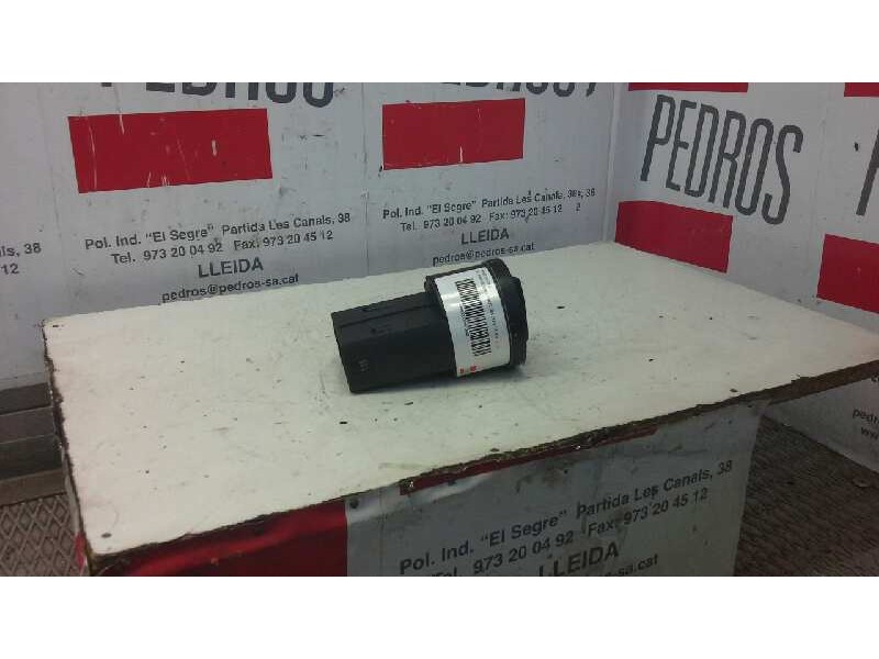 Recambio de mando luces para volkswagen polo berlina (6n2) 1.4 16v referencia OEM IAM 052031088915 052031088915 052031088915