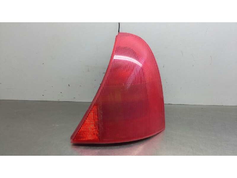 Recambio de piloto trasero derecho para renault clio ii fase i (b/cbo) 1.2 referencia OEM IAM 7700410518  