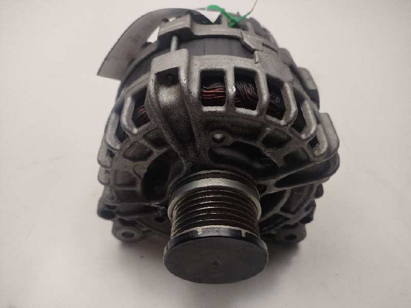 Recambio de alternador para volkswagen crafter kasten (sy) 2.0 tdi referencia OEM IAM 10111207159  
