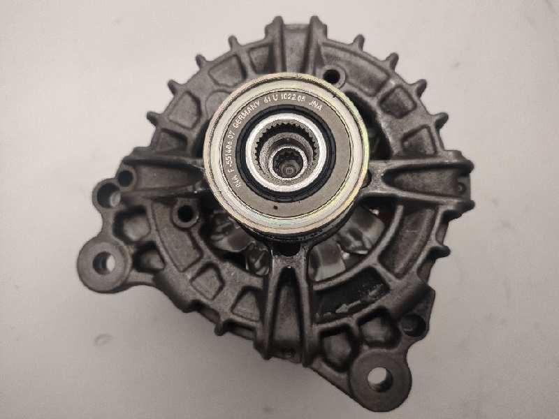 Recambio de alternador para volkswagen crafter kasten (sy) 2.0 tdi referencia OEM IAM 10111207159  