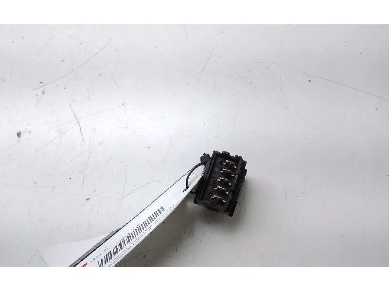 Recambio de mando elevalunas delantero izquierdo para citroen berlingo 1.6 16v sx plus familiar referencia OEM IAM   