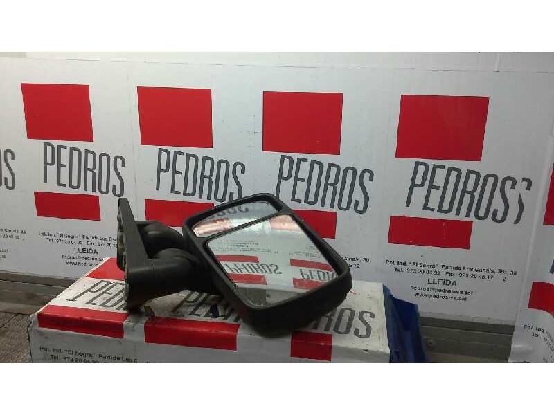 Recambio de retrovisor izquierdo para renault trafic (desde 5.89) t 900 referencia OEM IAM   