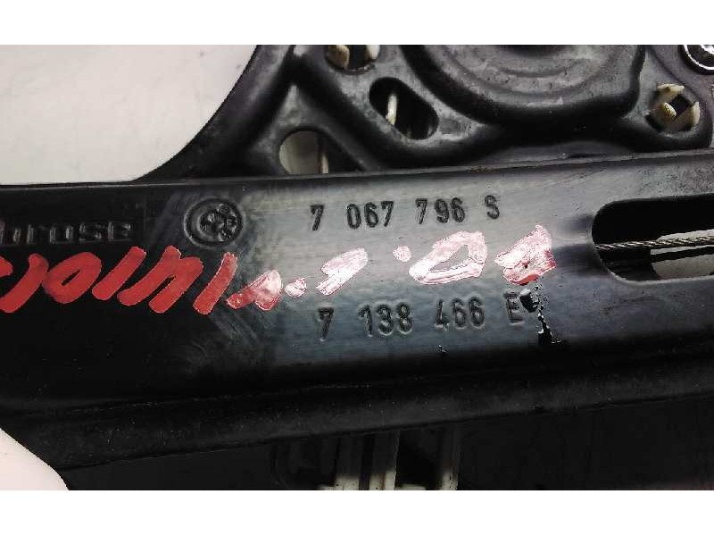 Recambio de elevalunas delantero derecho para bmw serie 1 berlina (e81/e87) 118d referencia OEM IAM 7138466E1  